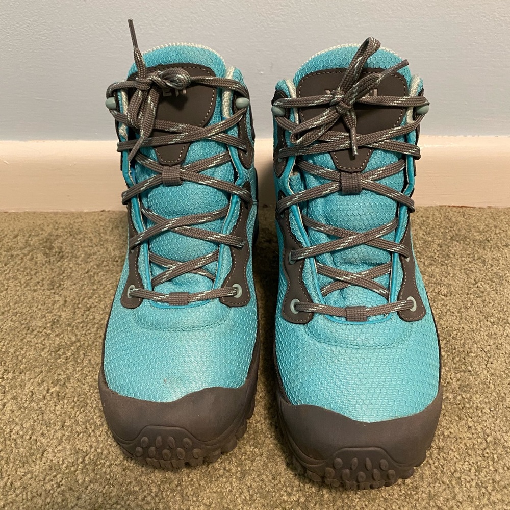 Women’s hiking boots